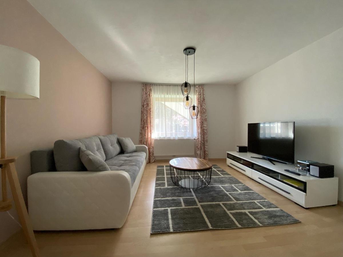 Ötztal-Bahnhof Appartement Two מראה חיצוני תמונה